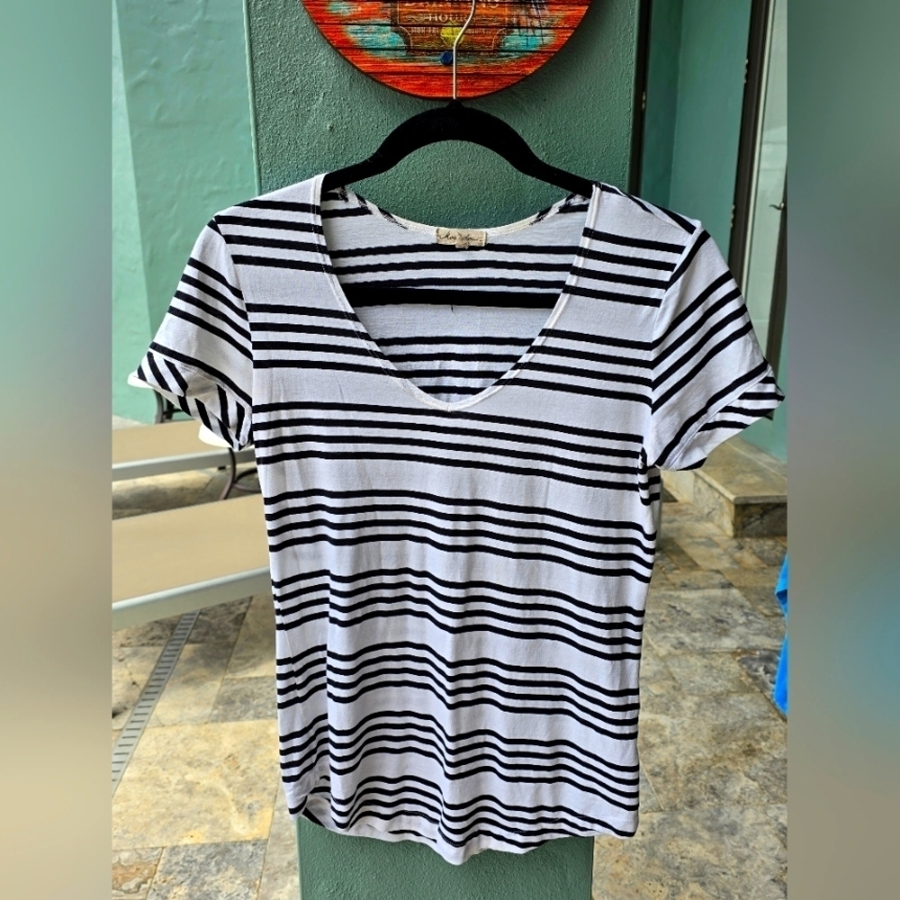 Mod-o-Doc Striped Soft T-Shirt With Scoop Neck XS